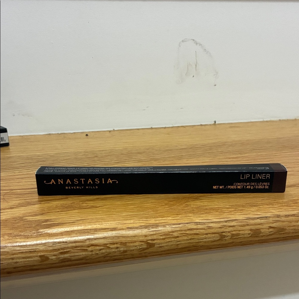 Anastasia Beverly Hills Lip Liner in Black Packaging